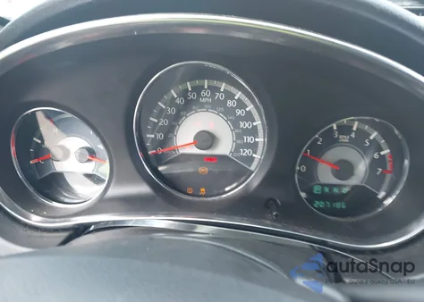 2014 Chrysler 200 Lx z USA, uszkodzony, nr VIN 1C3CCBAB0EN208331